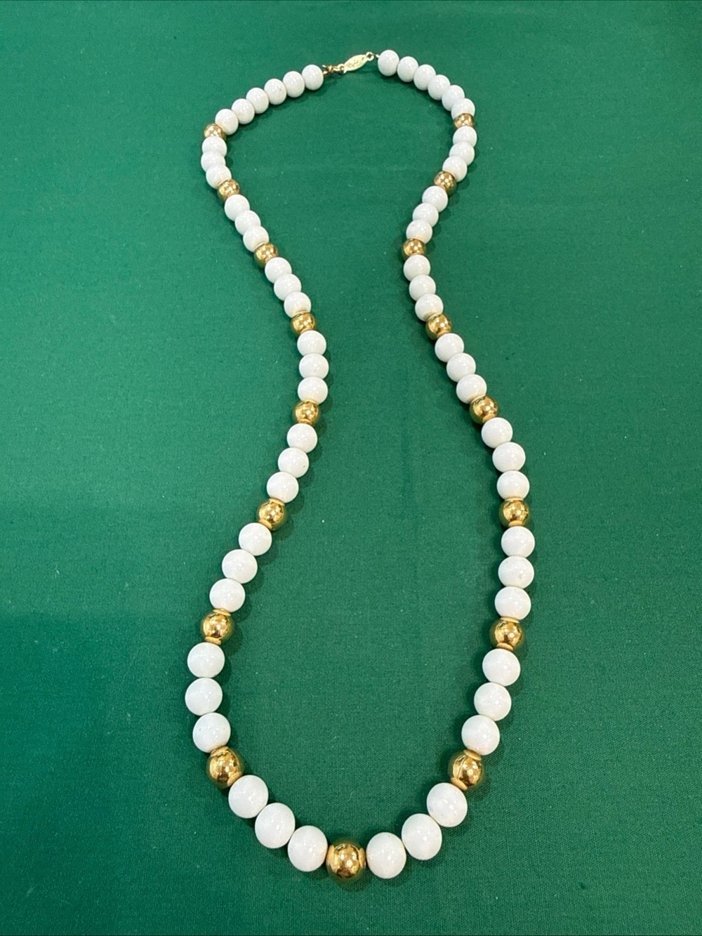 VTG Napier White Lucite And Gold Bead Necklace. 93D